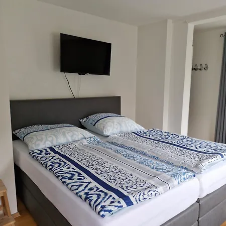 1 Raum Fuer Eisenbahnfreunde Appartement
